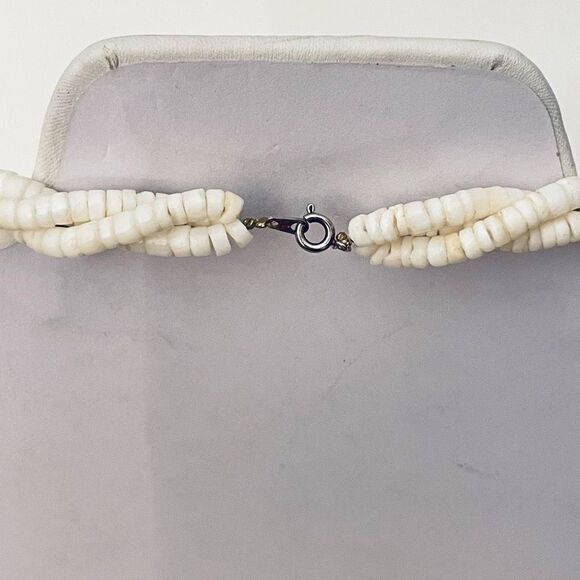 Gorgeous Ivory white off Pearl Natural Seashell Sea  Shell 12” Drop Necklace - Picture 8 of 12